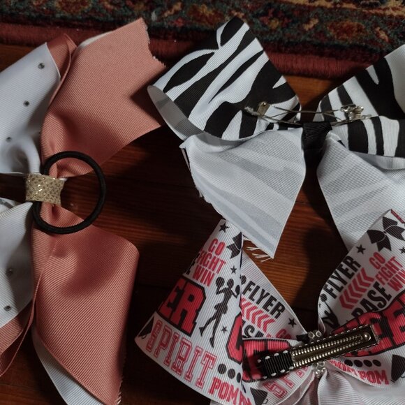 Lot of 4 oversize hair bows - Picture 2 of 4